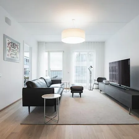 Modern 3r Home, Ac, Seaview, Parking Apartment