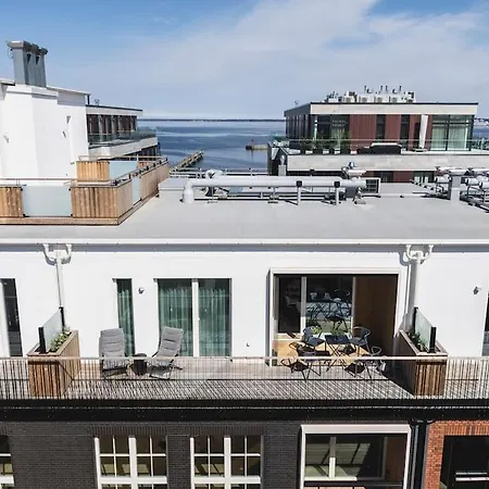 Modern 3r Home, Ac, Seaview, Parking Tallin
